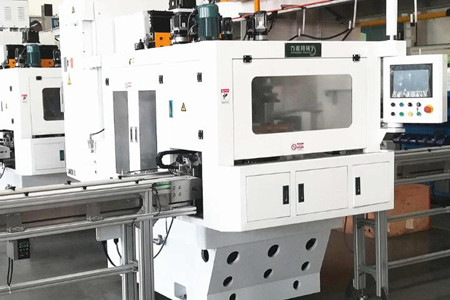 如何調(diào)整數(shù)控珩磨機(jī)的精度？海工給出答案！